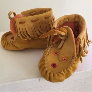 Native American Buckskin Beaded Moccasins Super Cute! Baby Girl